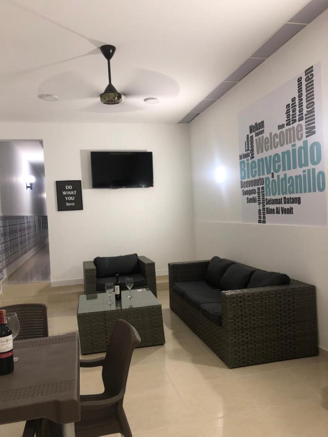 Kava Casa Hostal Рольданильо Экстерьер фото