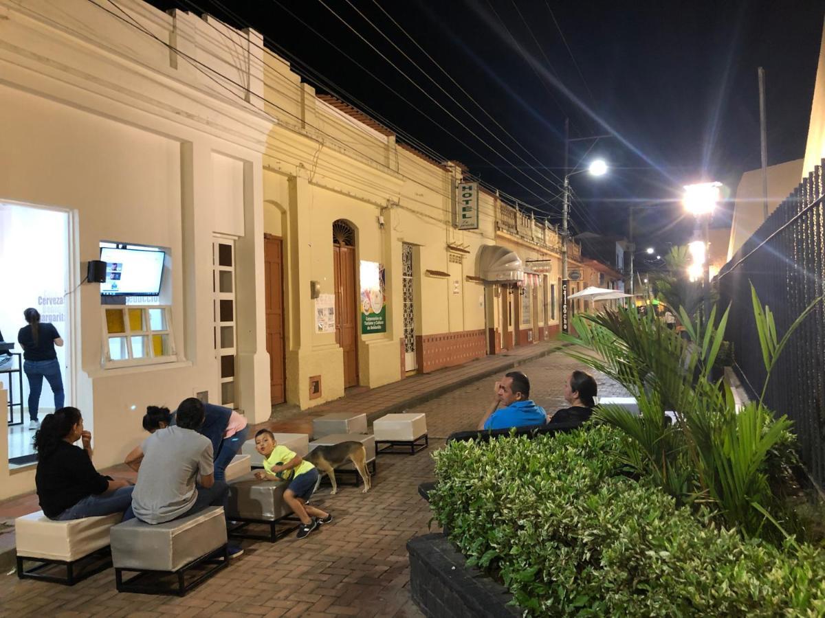 Kava Casa Hostal Рольданильо Экстерьер фото